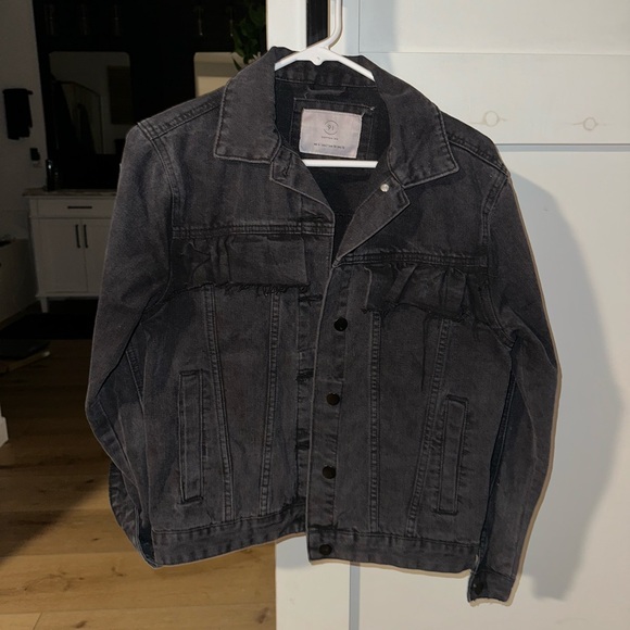 Like New Cotton On Charcoal Denim Jacket - Picture 1 of 3